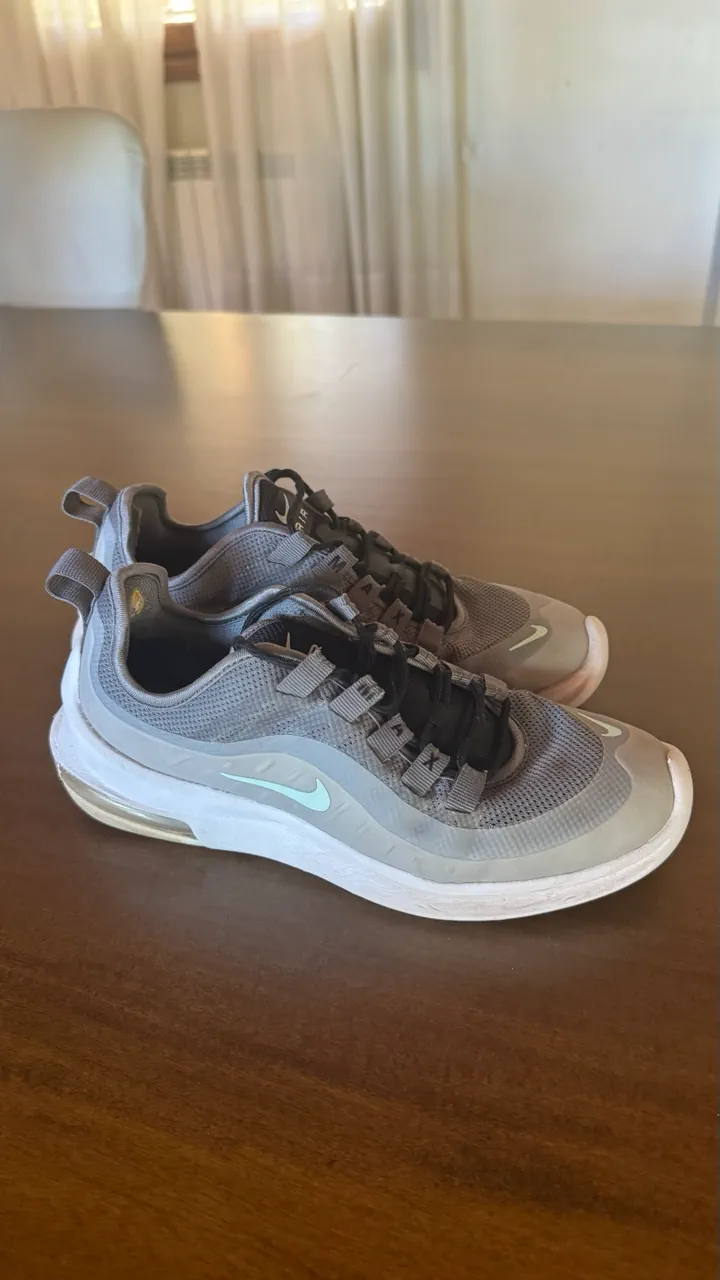 Nike · Talle AR 37