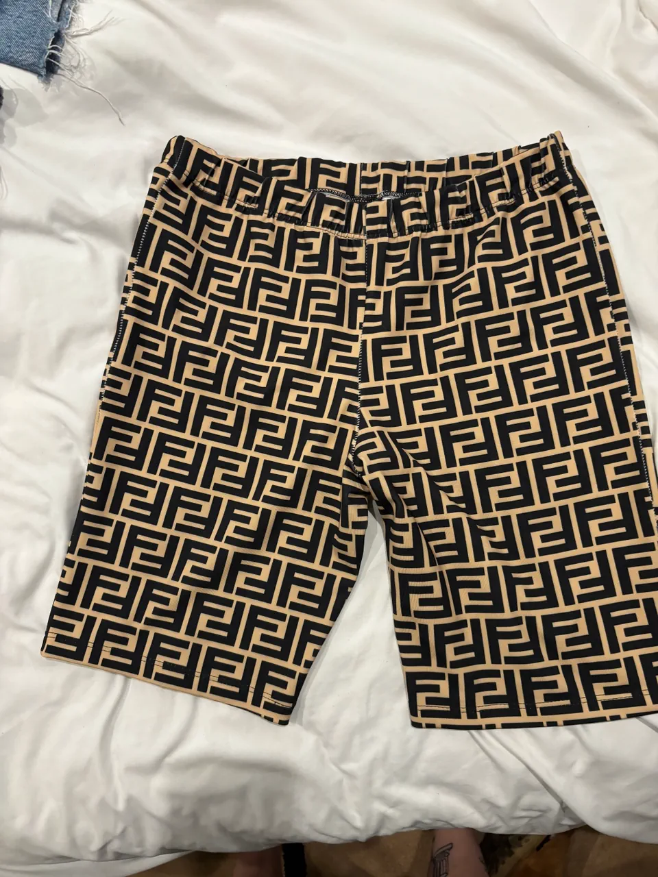 Short Fendi · Talle 3