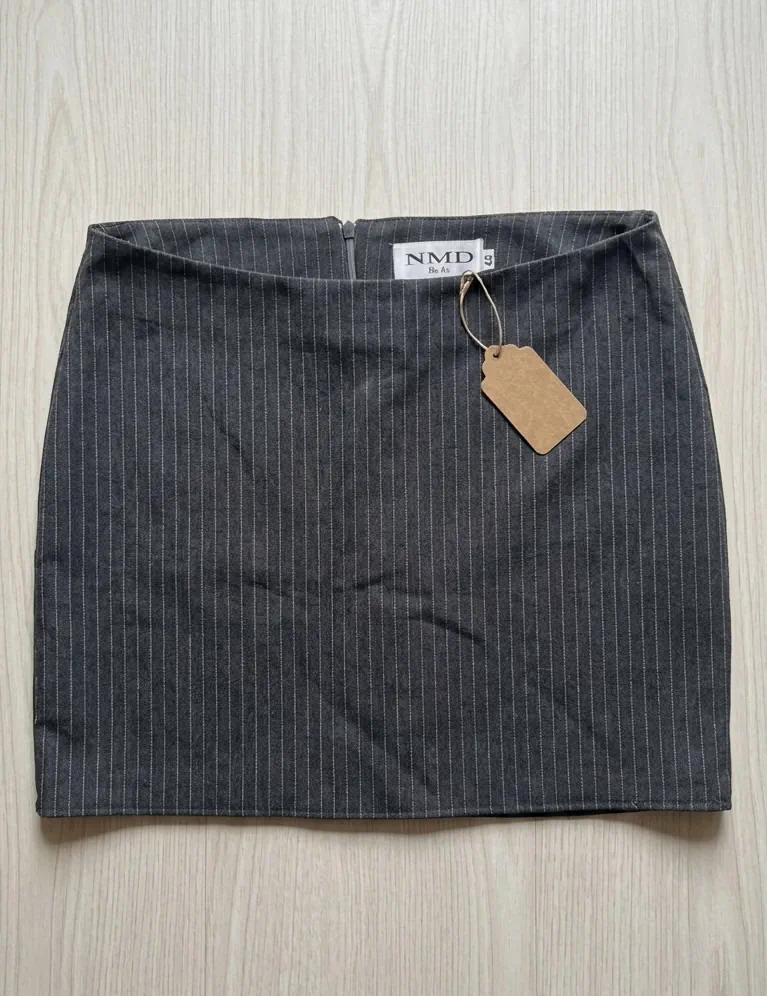 Minifalda NMD · Talle US 40