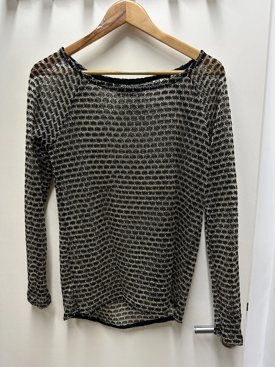 Remera Markova · Talle L