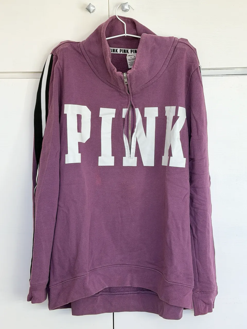 Buzo Pink · Talle M