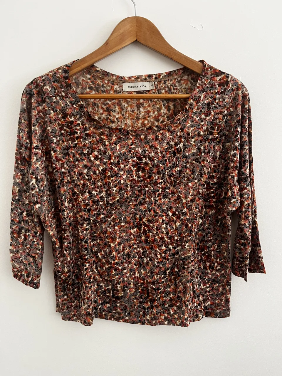 Remera Cuesta Blanca · Talle M