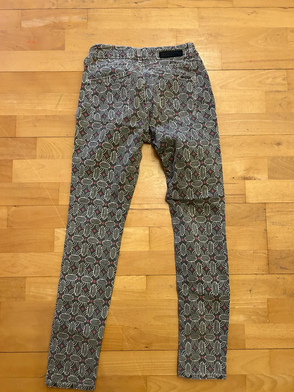Pantalón Rapsodia · Talle EU 41