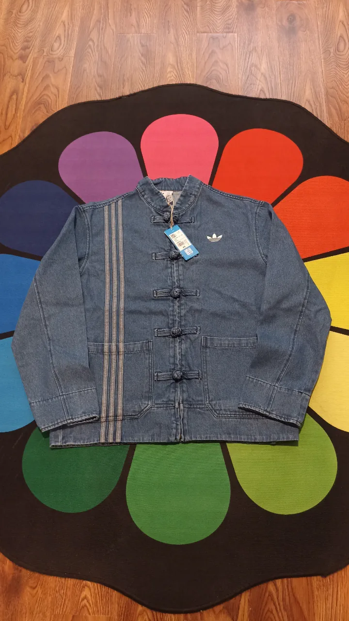 Campera adidas · Talle L