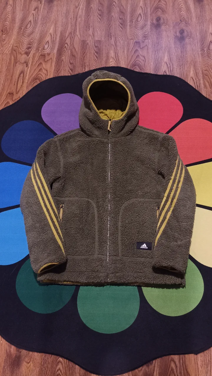 adidas · Talle M