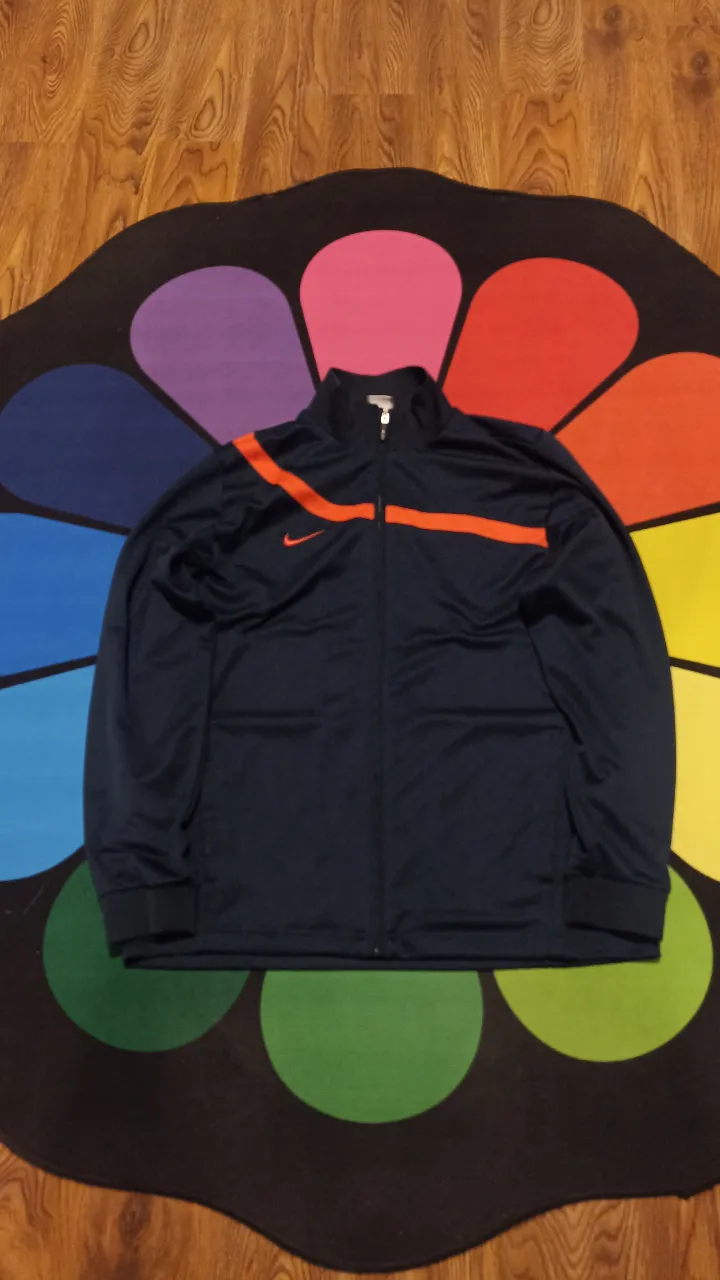 Buzo Nike · Talle L