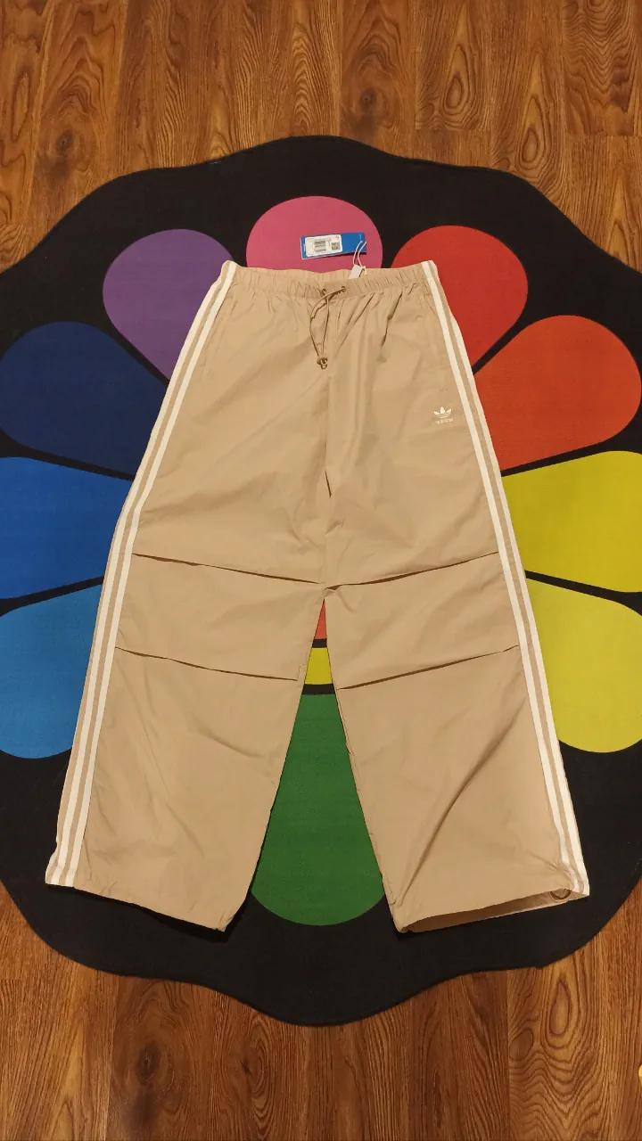 Pantalón adidas - imagen 1