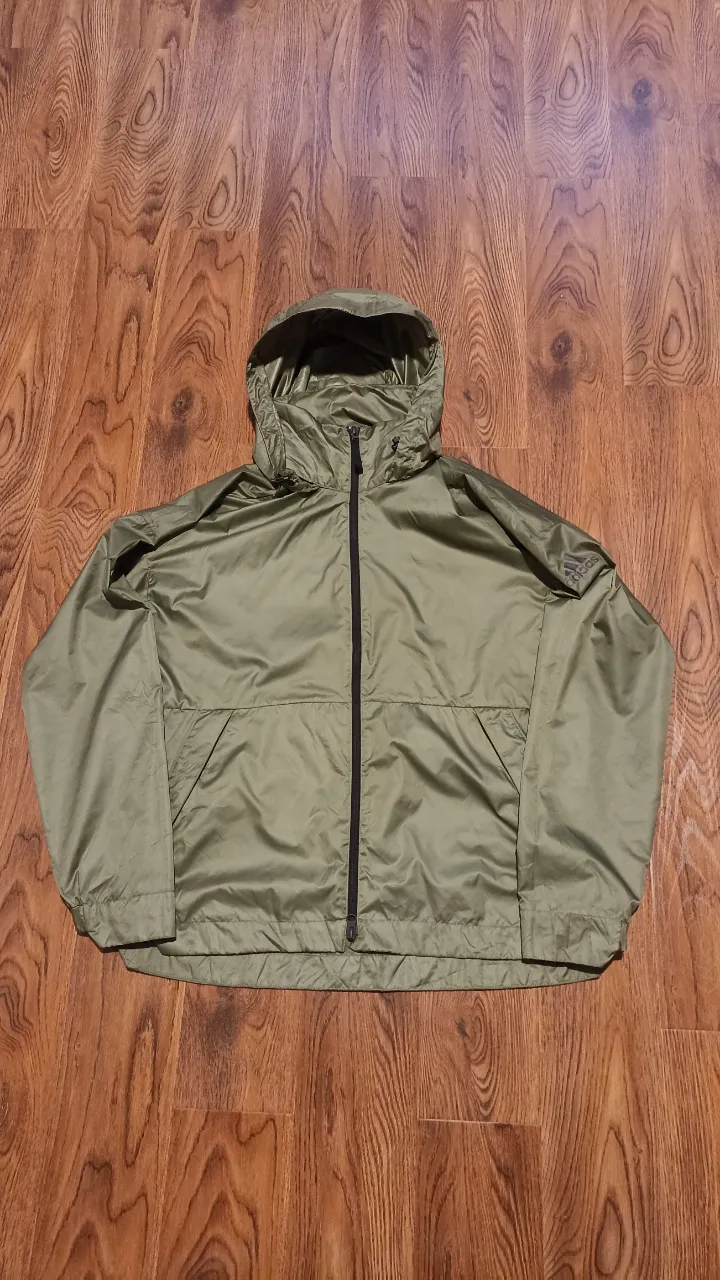 adidas · Talle M
