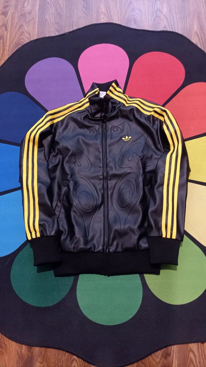 adidas · Talle M