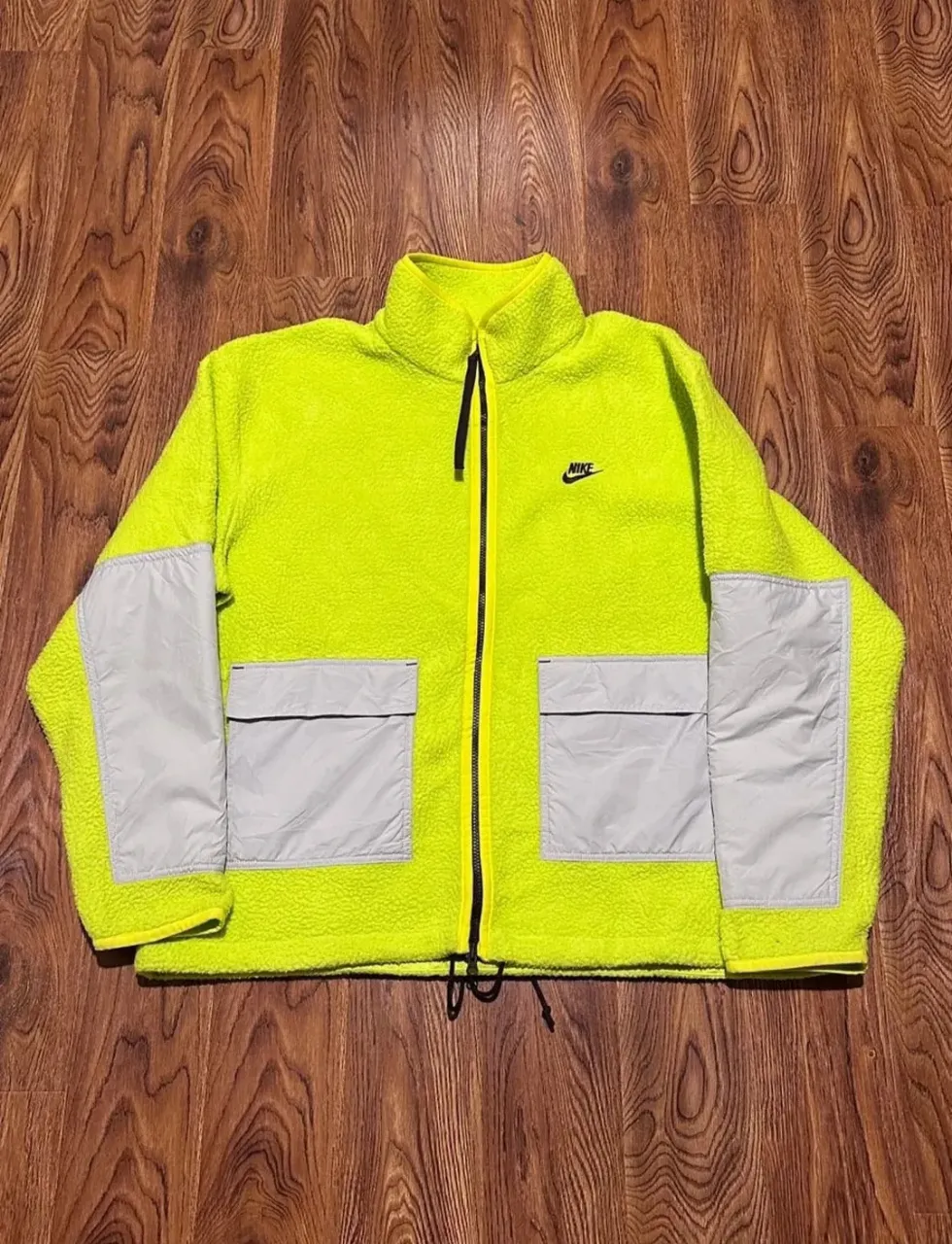 Buzo Nike · Talle XL