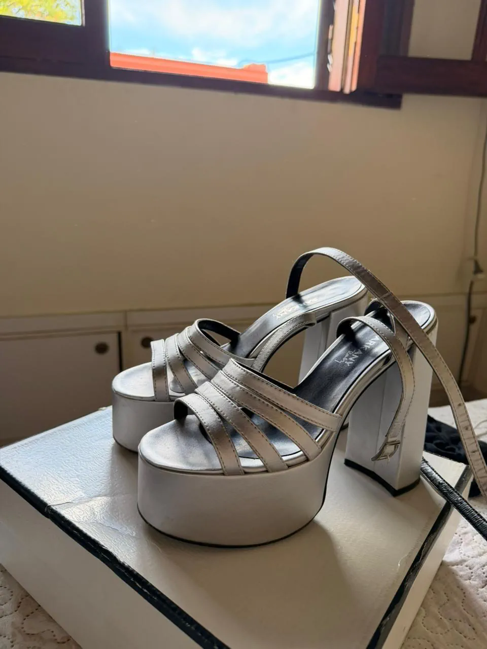 Sarkany · Talle AR 40