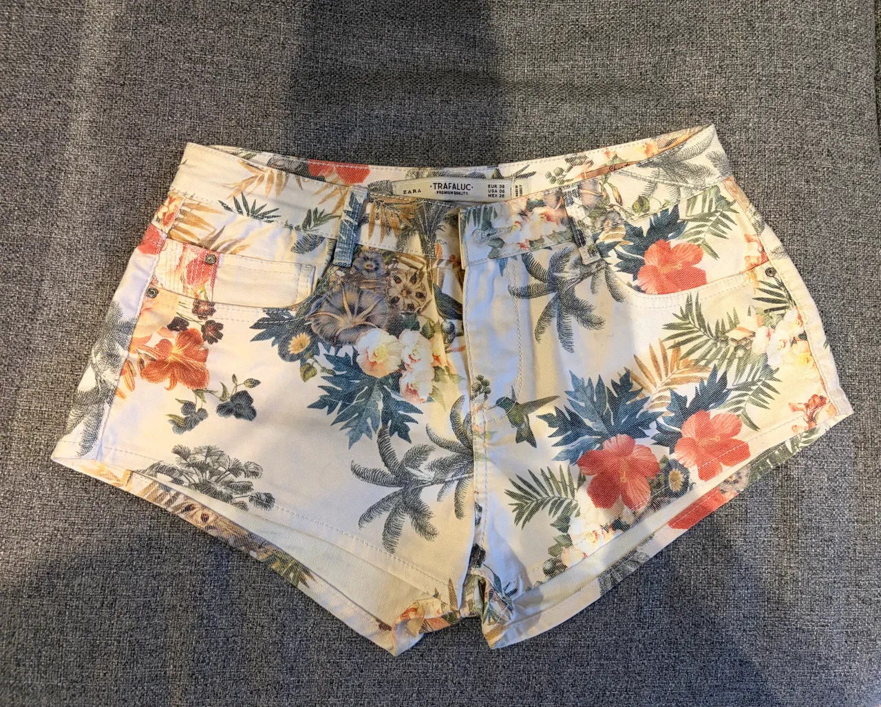 Zara · Talle EU 38