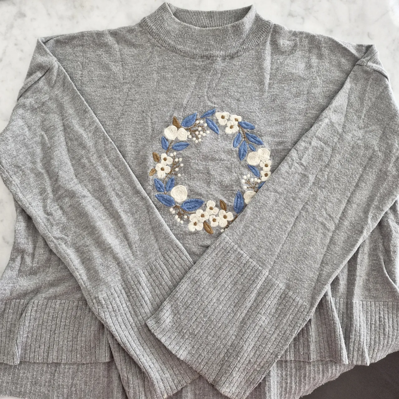 Sweater A ≠ · Talle único