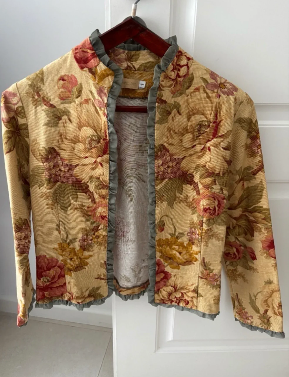 Campera Paula y Agustina Ricci - imagen 1