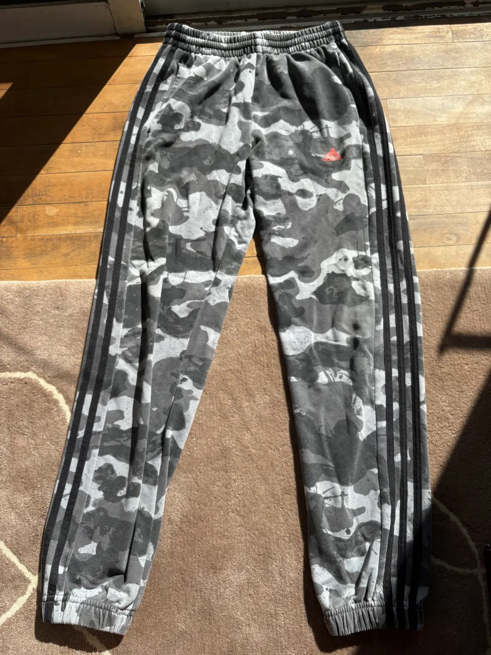 Pantalón adidas - imagen 1