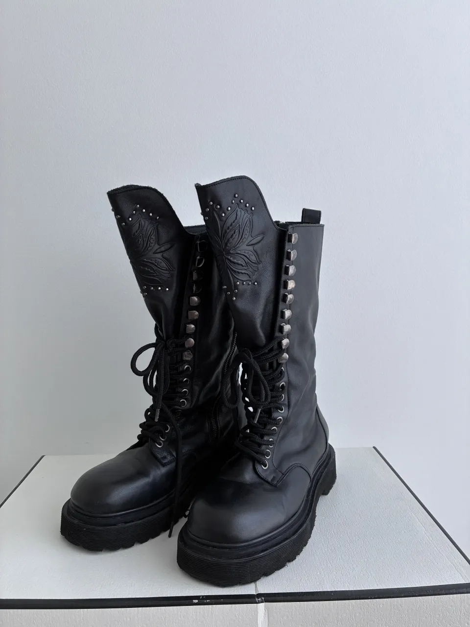 Borcegos Ricky Sarkany - imagen 1