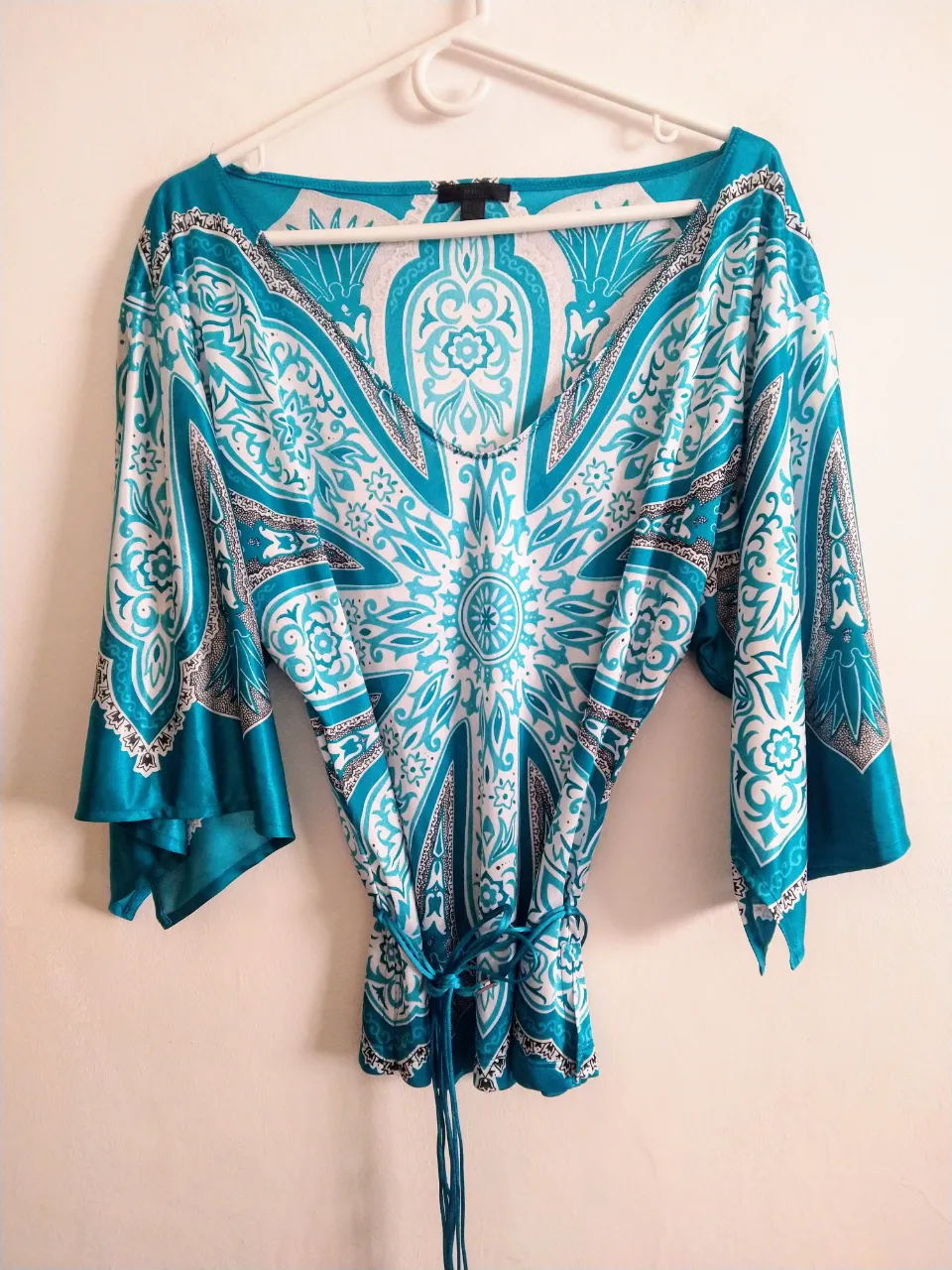 Blusa MNG · Talle único