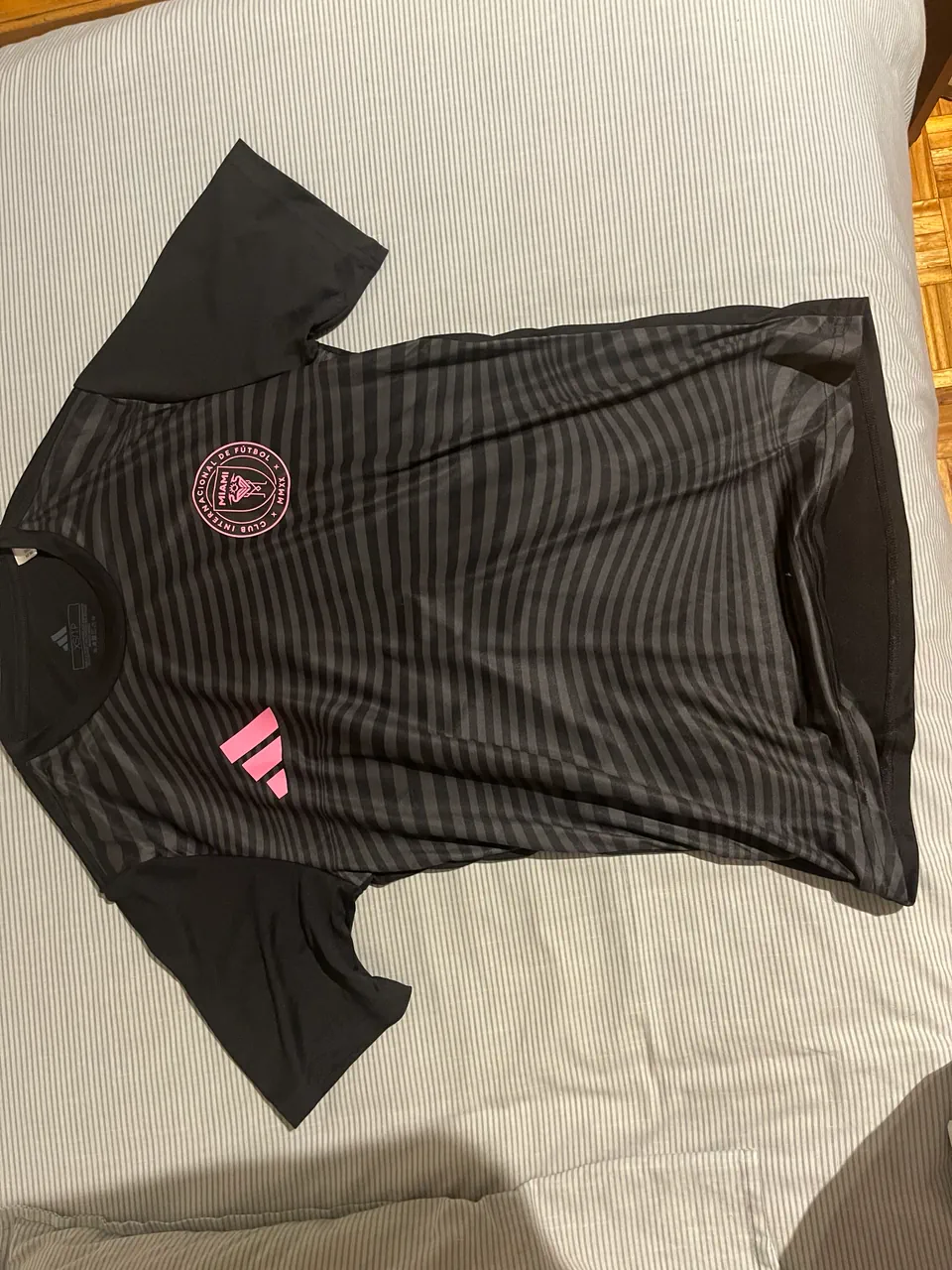 Camiseta adidas - imagen 1