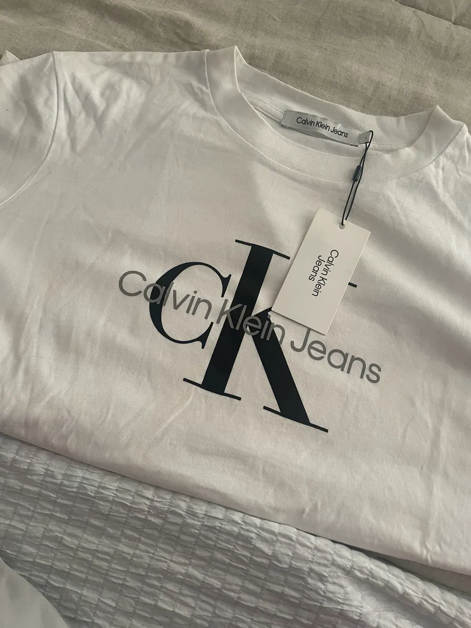 Remera Calvin Klein · Talle XS