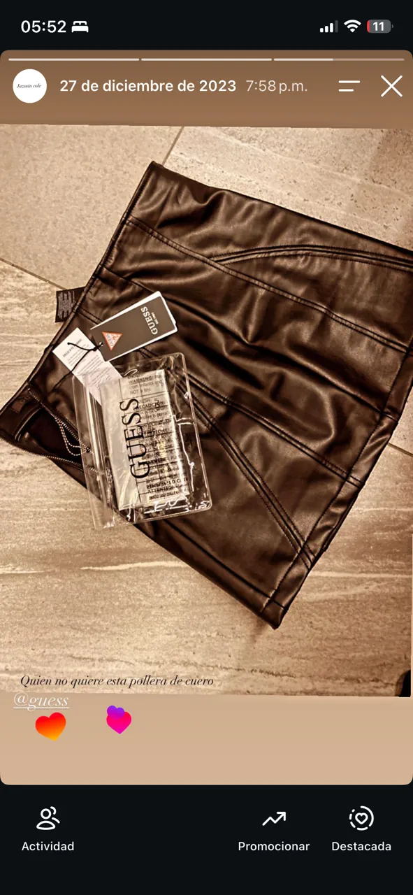 Minifalda GUESS · Talle XS
