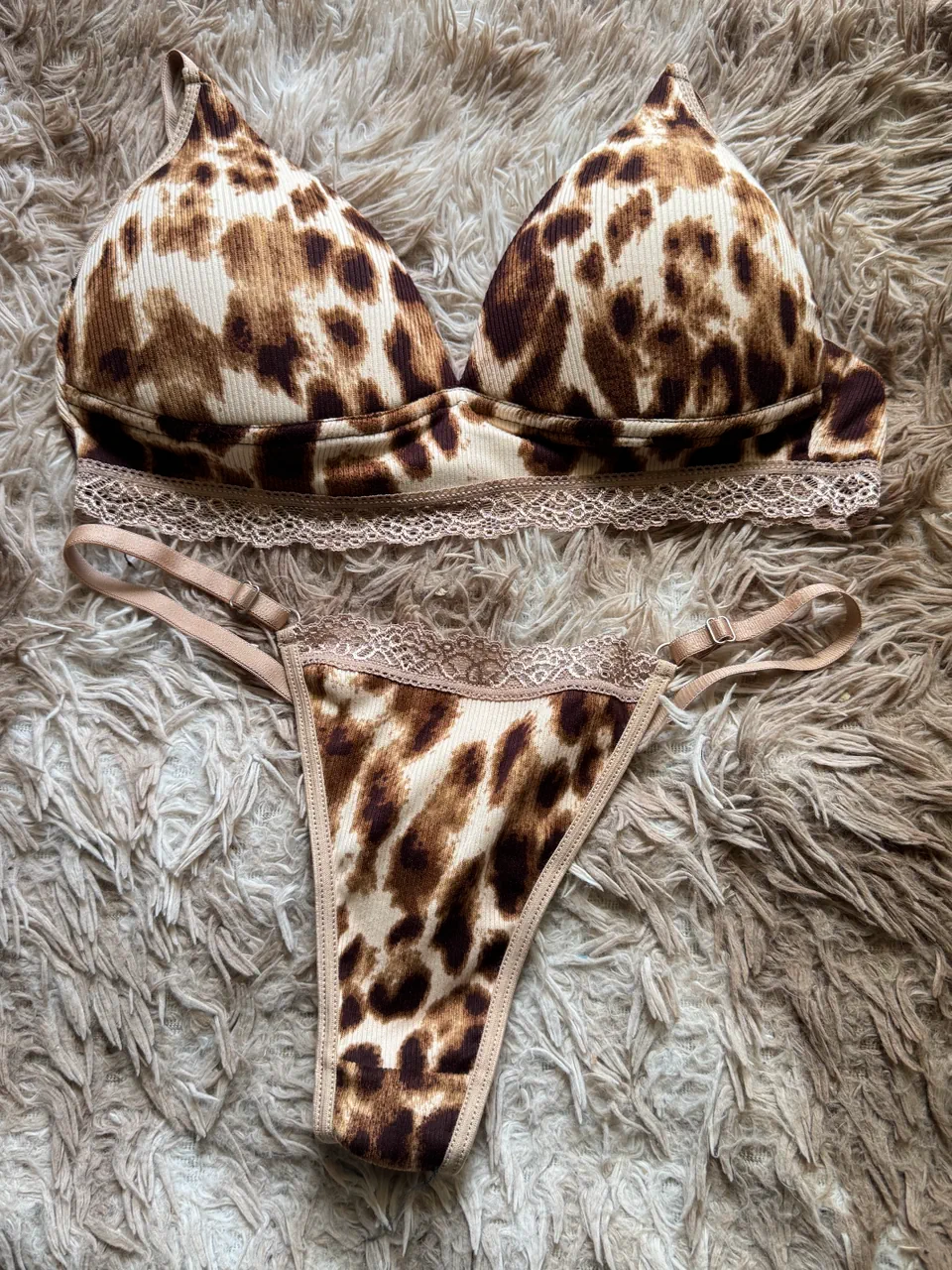 Conjunto Sin marca. - imagen 1