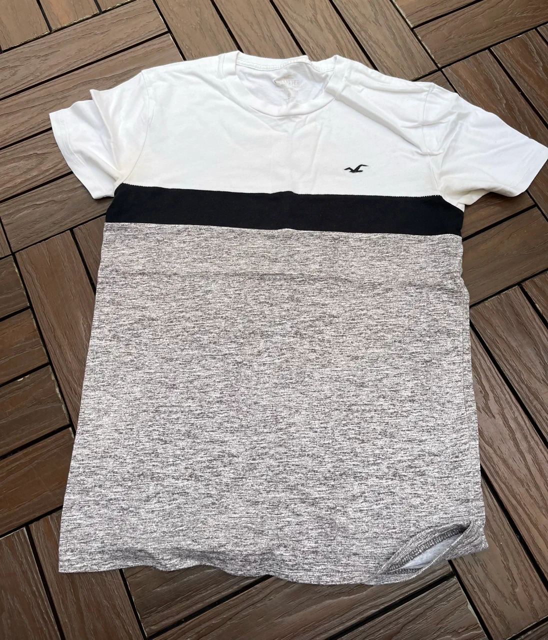 Remera Hollister · Talle S