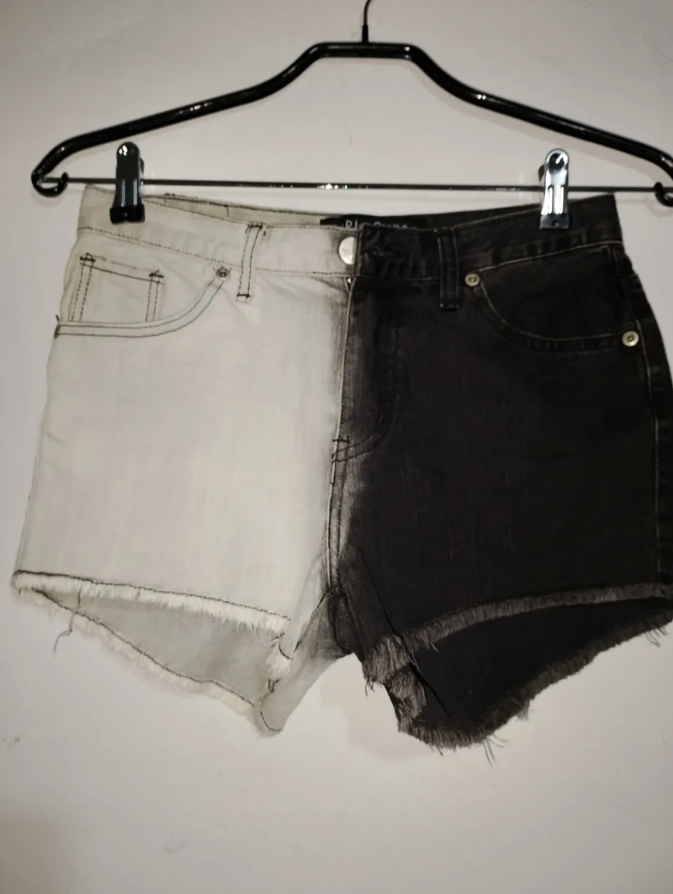 Short Ossira - imagen 1
