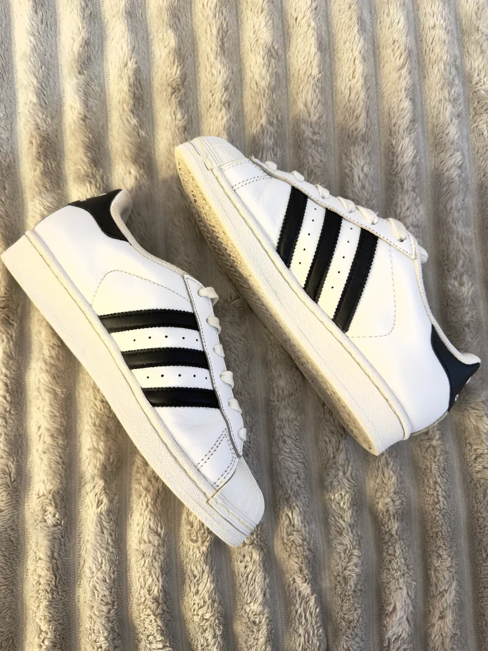 adidas · Talle US 6