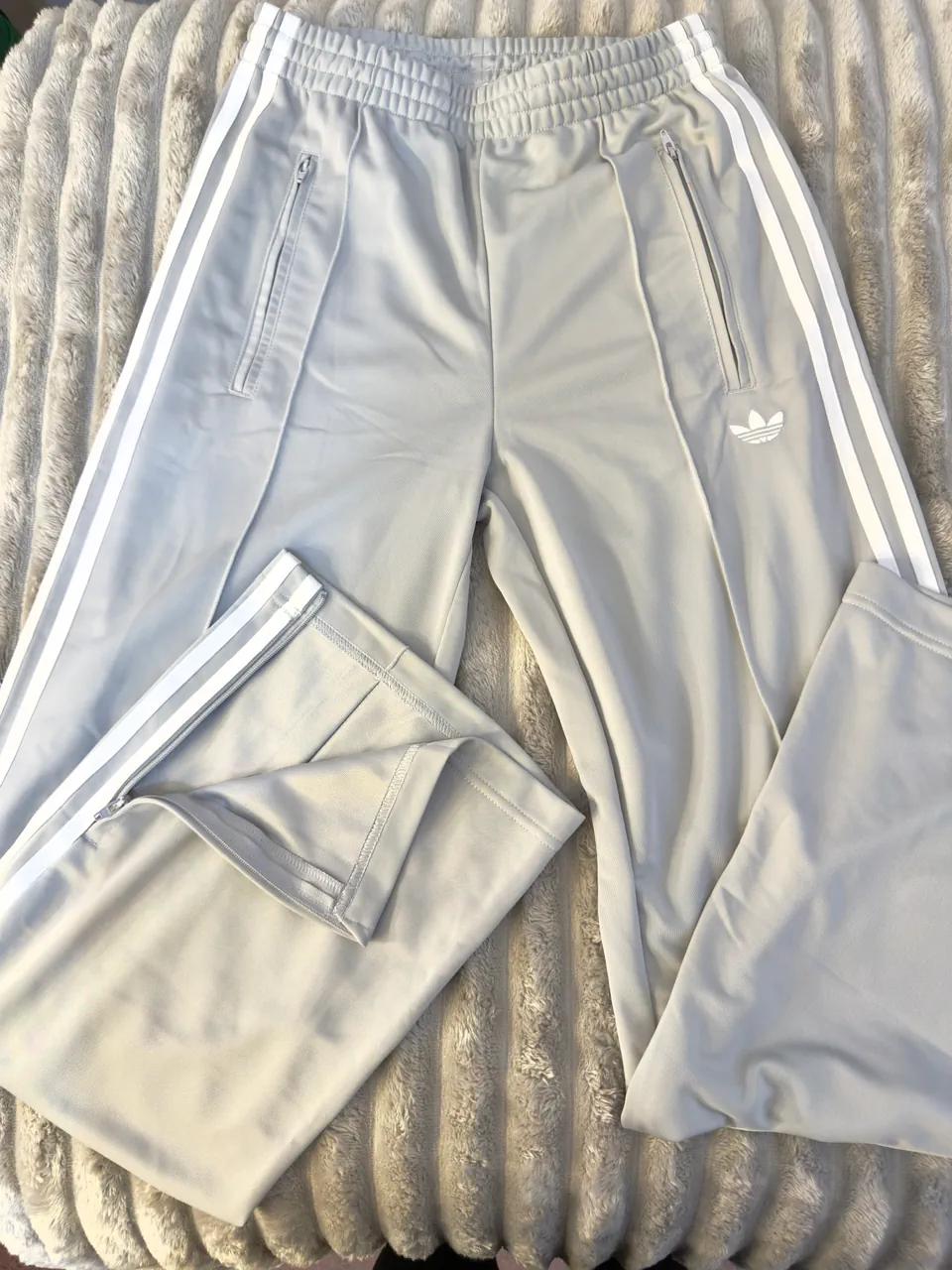 Pantalón adidas - imagen 1