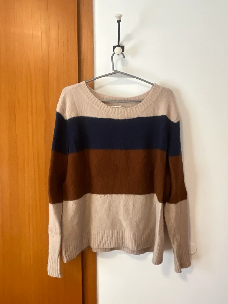 Sweater American Eagle Outfitters · Talle M