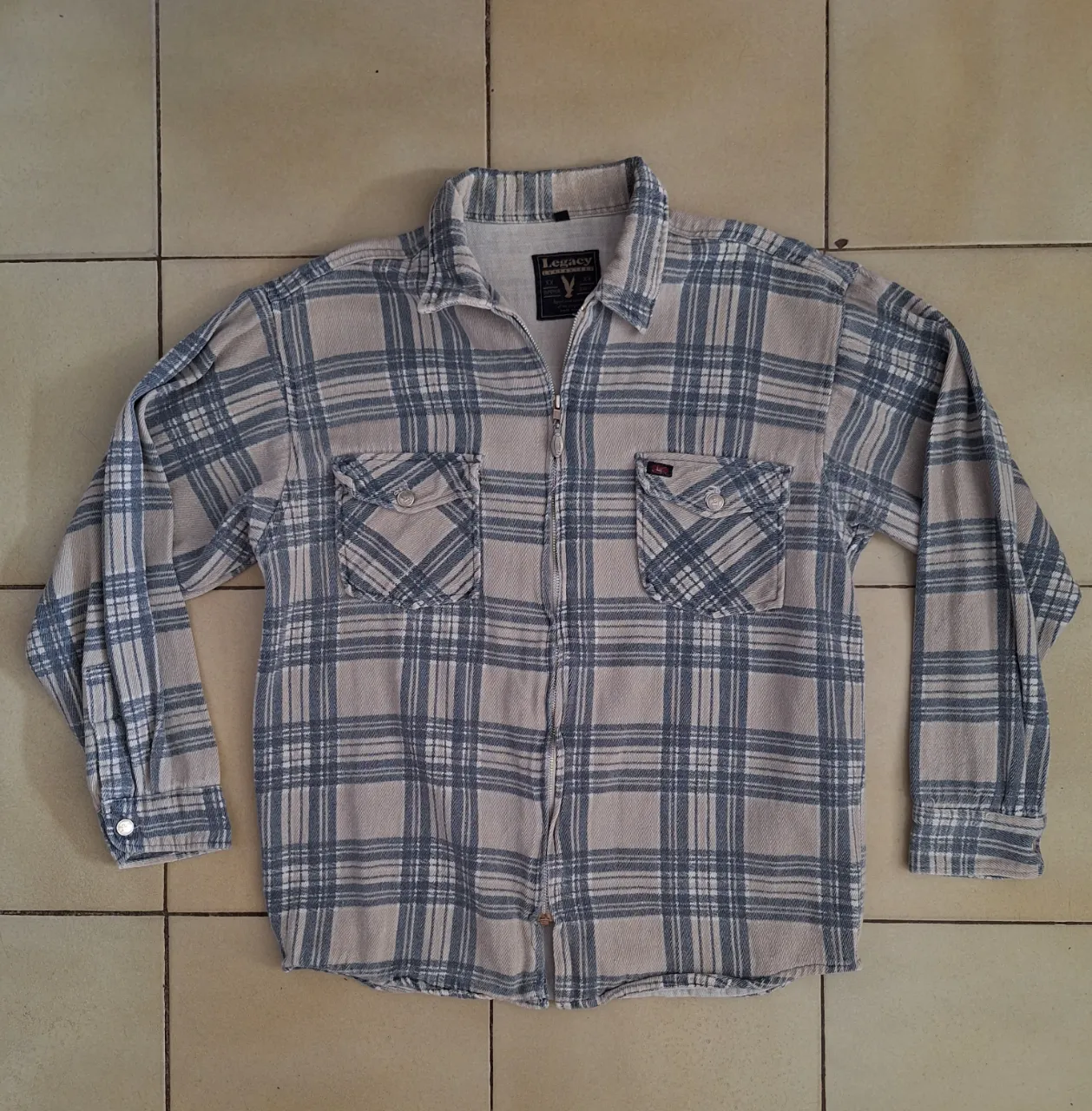 Camisa Legacy · Talle L