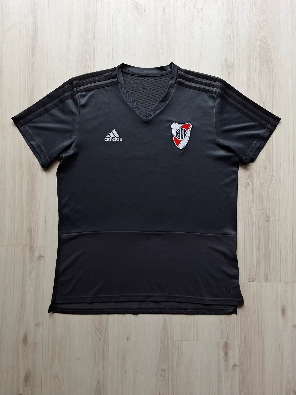 Camiseta adidas - imagen 1