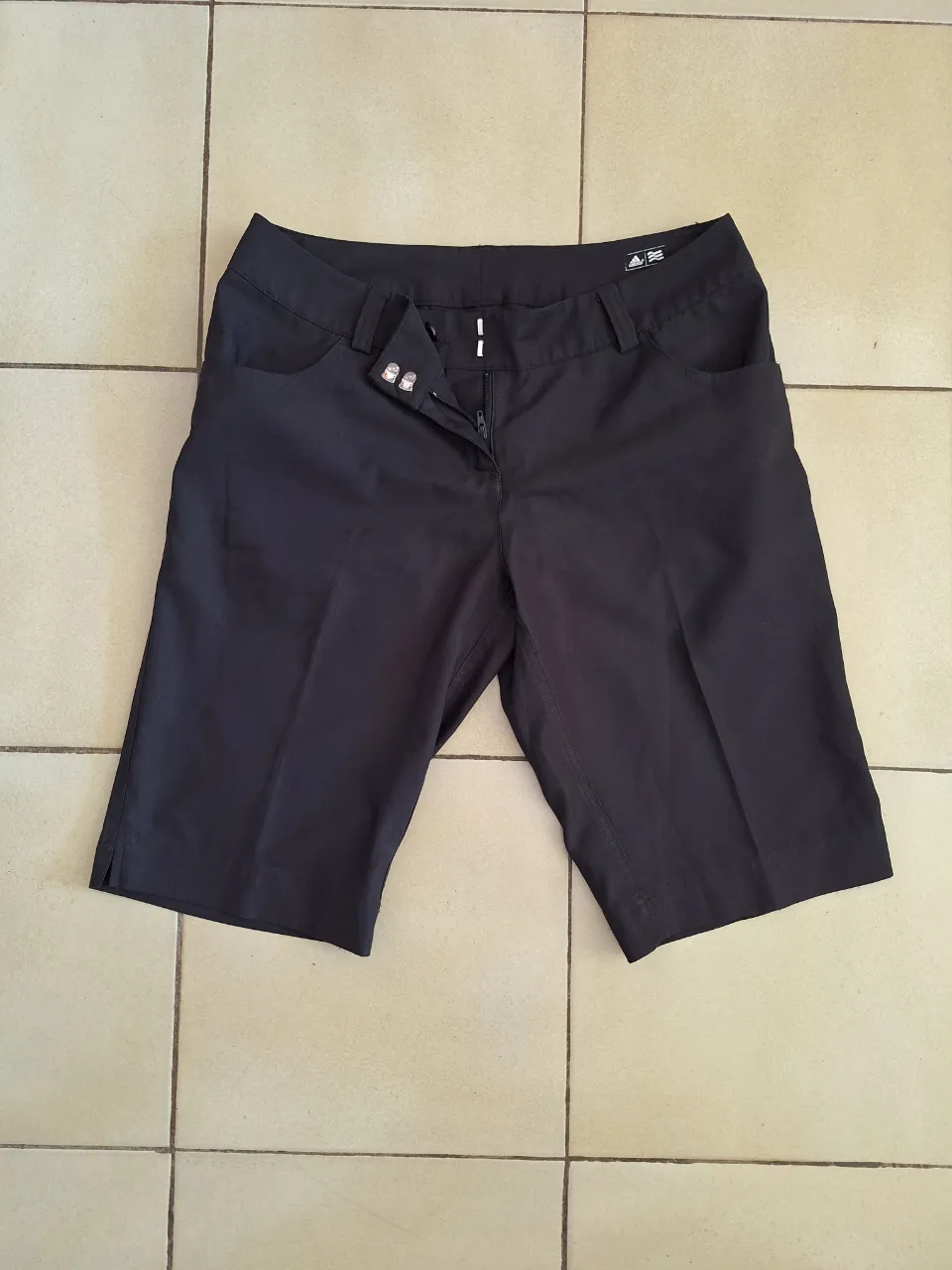 Pantalón adidas · Talle 4