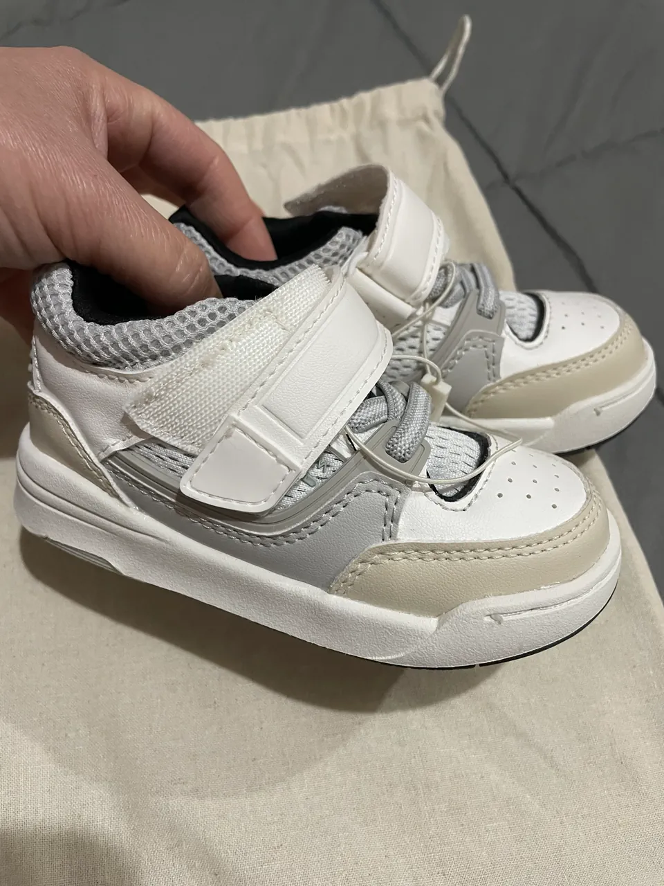 Zapatillas Zara · Talle AR 22