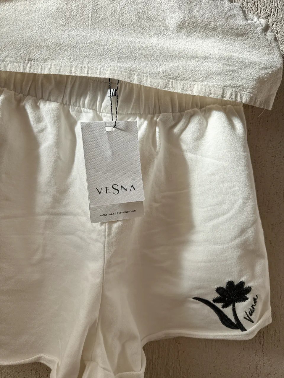 Vesna · Talle M