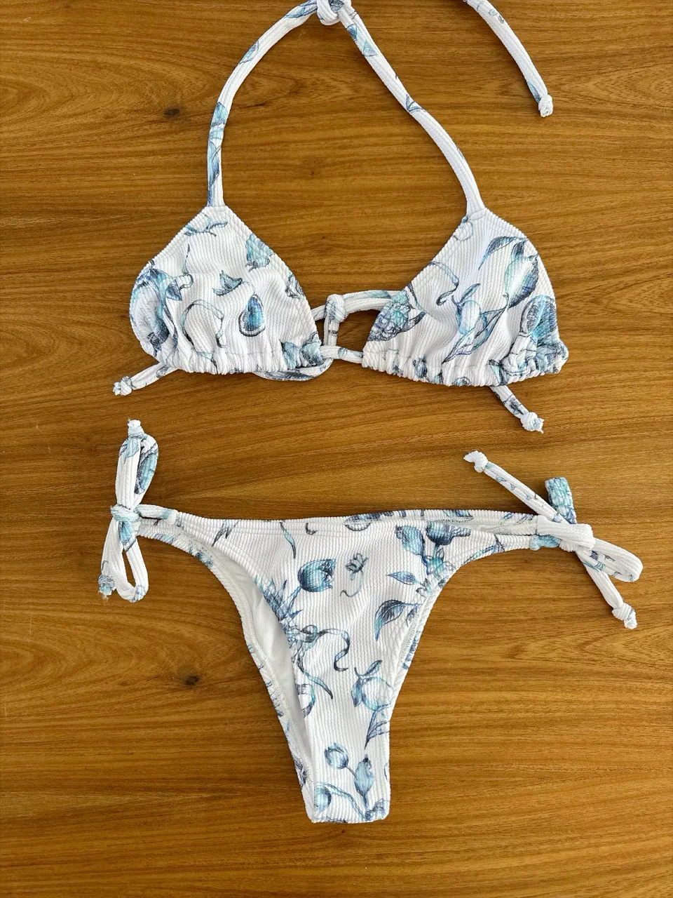 Bikini Millie - imagen 1