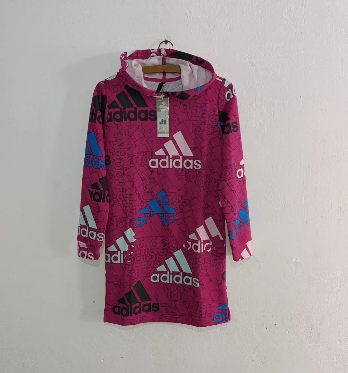 Buzo adidas · Talle 10 años / 140 cm