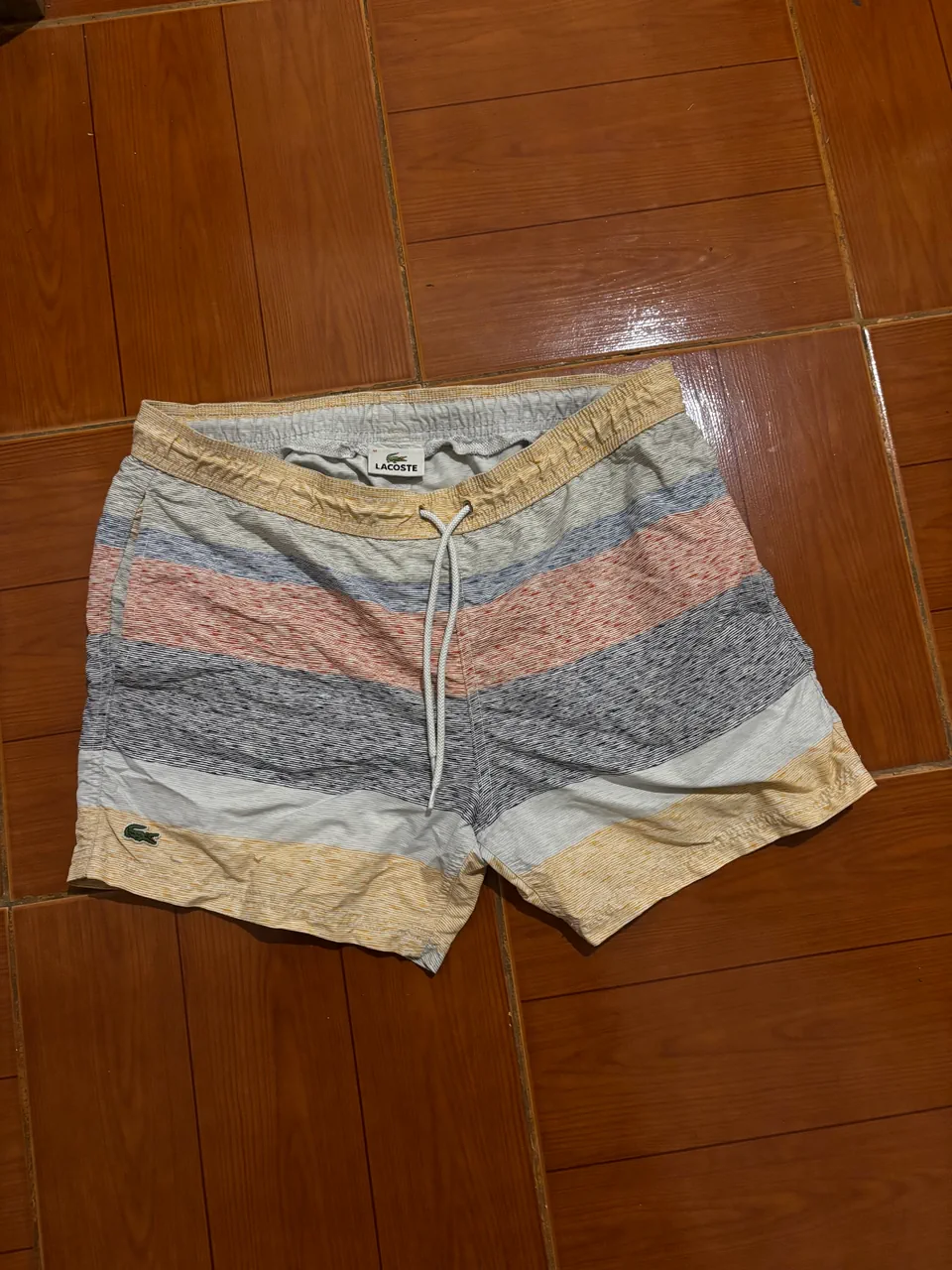Lacoste · Talle M