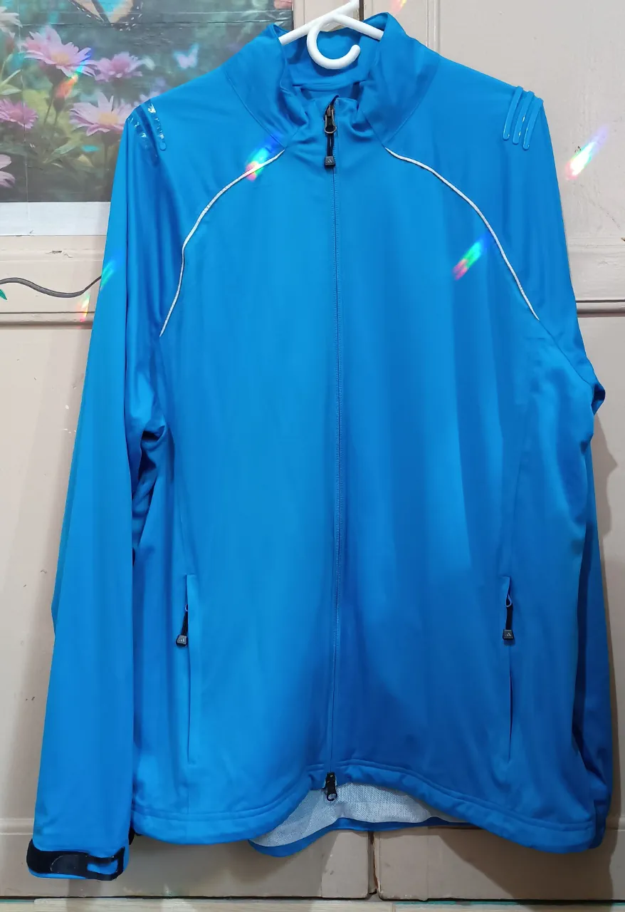 adidas · Talle L