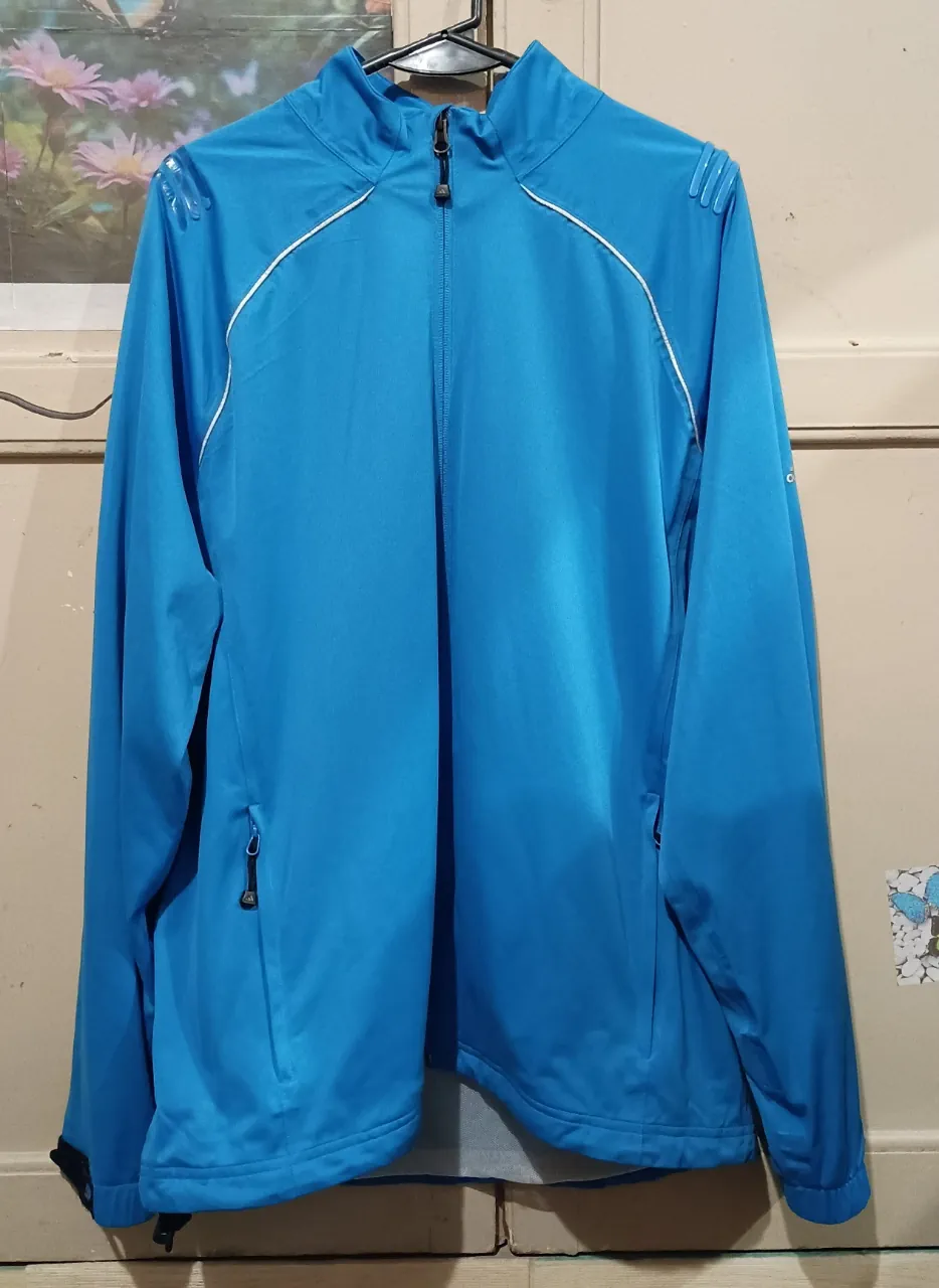 adidas · Talle L