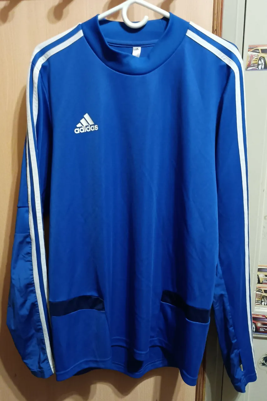 adidas · Talle M