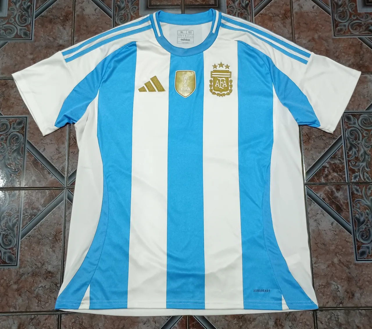 Camiseta adidas - imagen 1