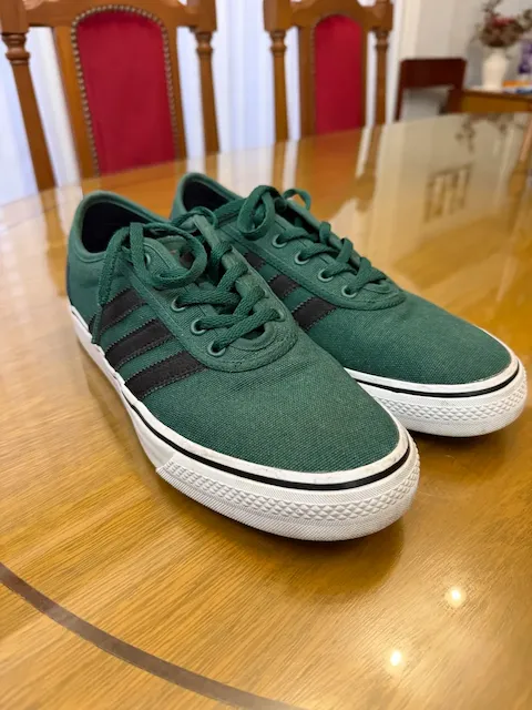 adidas · Talle US 9