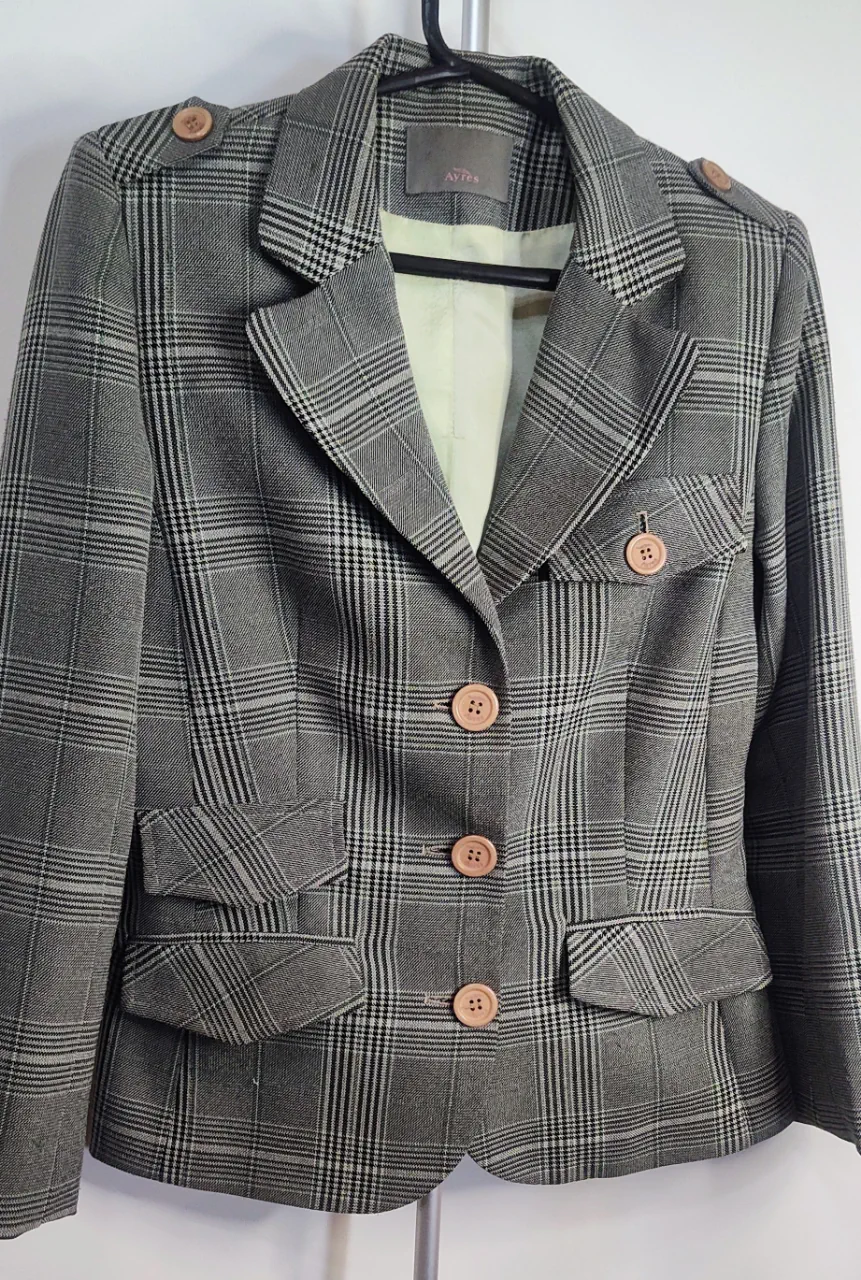 Blazer Ayres - imagen 1