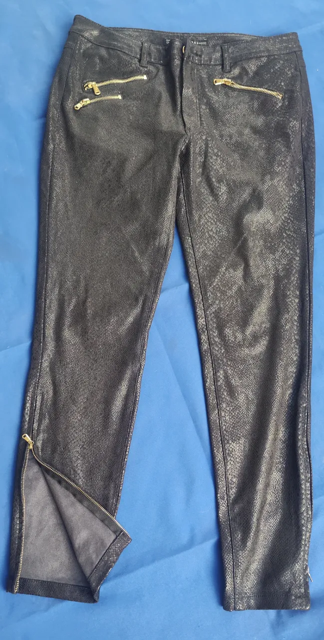 Pantalón Zara Basic · Talle MEX/ARG 42