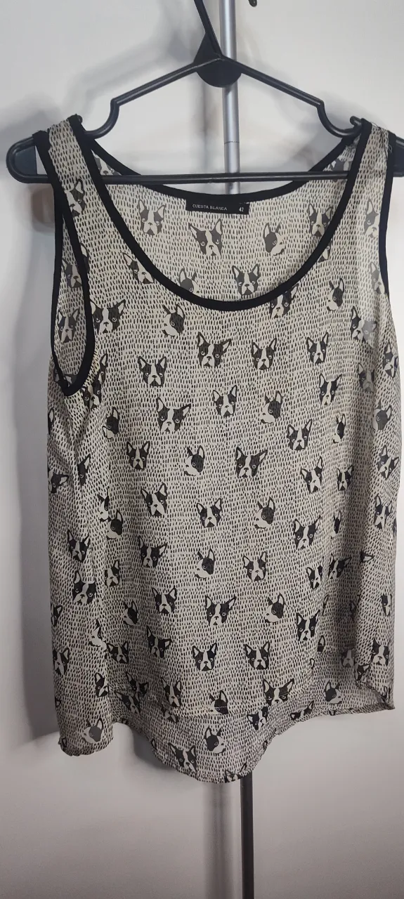 Musculosa Cuesta Blanca · Talle L