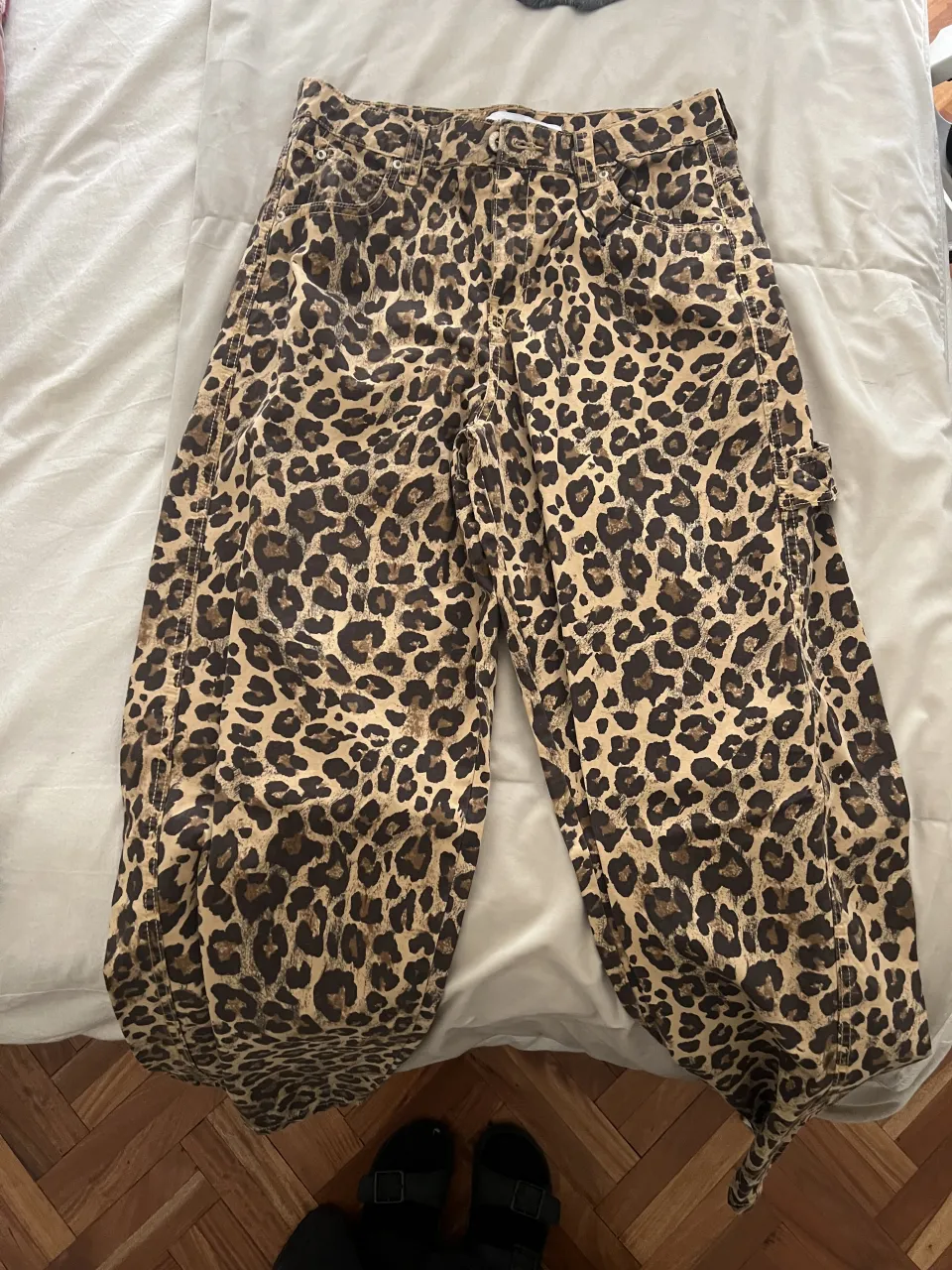 Jean Bershka · Talle M