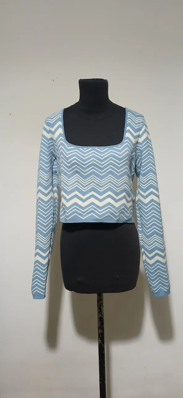 Remera Stradivarius · Talle M