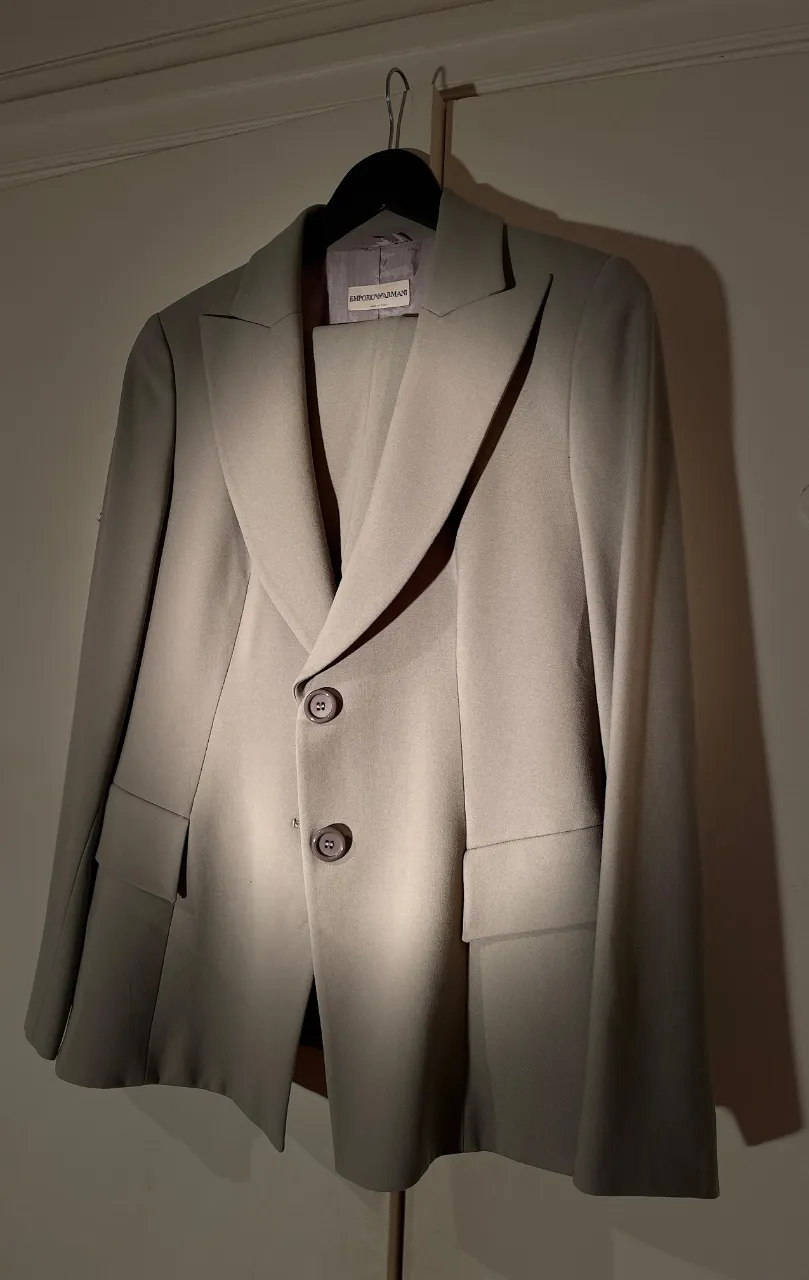 Pantalón Emporio Armani · Talle L
