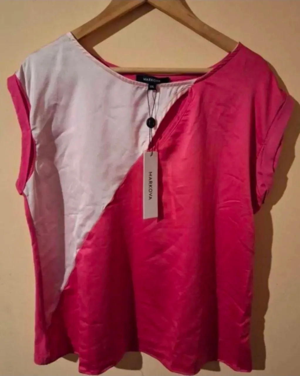 Remera Markova · Talle XXL